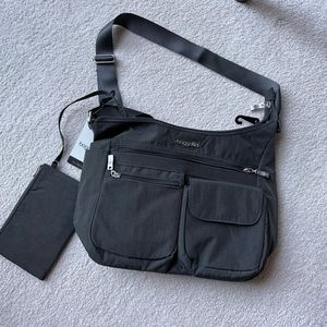 Baggallini everywhere crossbody bag NWT